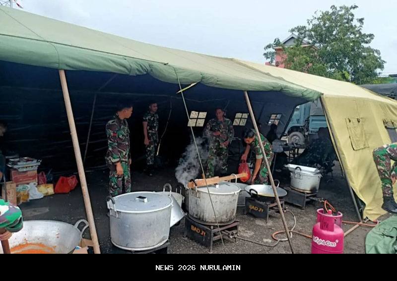 Dapur umum Kodam IM Cot Manyang, Pidie Jaya sediakan tiga kali makan setiap hari bagi korban banjir