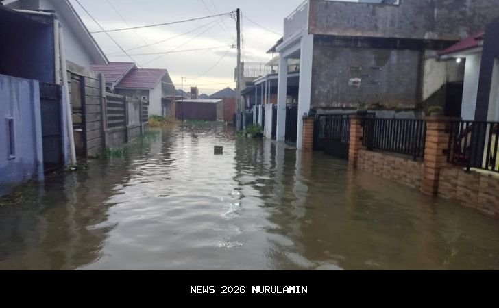 Banjir Genangi Pemukiman di Simpang Tiga Pekanbaru