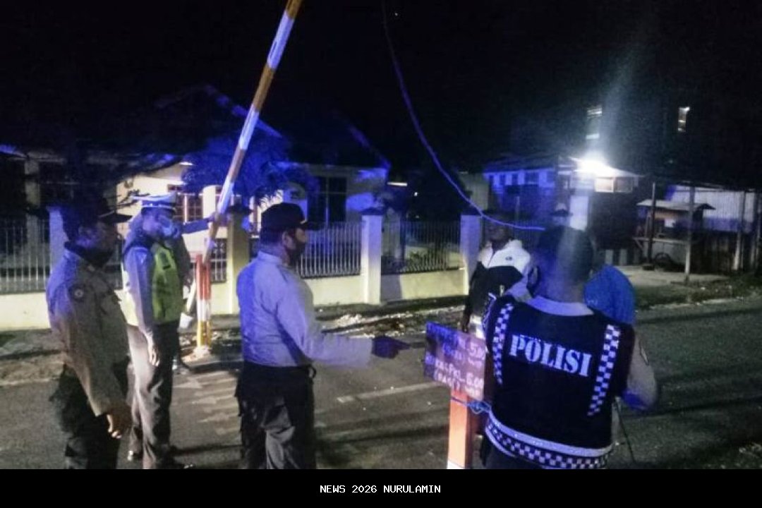 Bupati Biak Buka Jalan 4 KM dan Beri Armada Transportasi untuk Warga Pulau Mbromsi