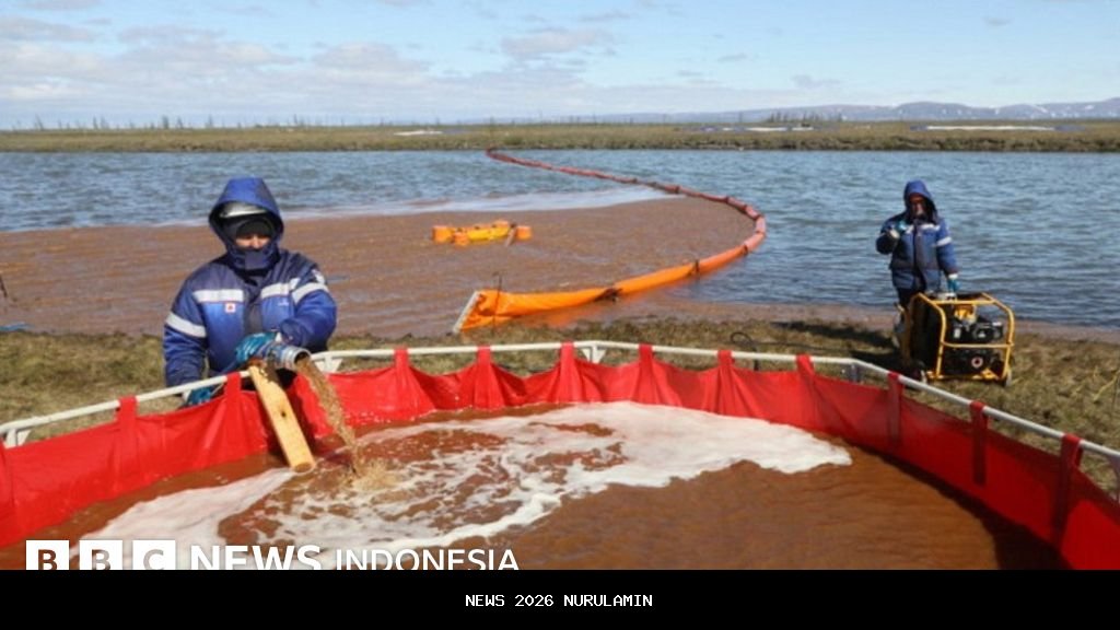Serangan Rusia Hancurkan Pelabuhan Pivdenny, Tumpahan Minyak Mengotori Pantai Odesa