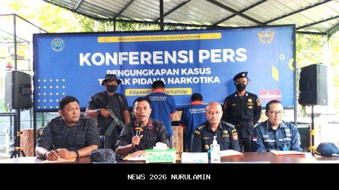 Pria Ini Kedapatan Pesan Ganja dari Spanyol, Ternyata Miliki Kebun Mini di Kamar