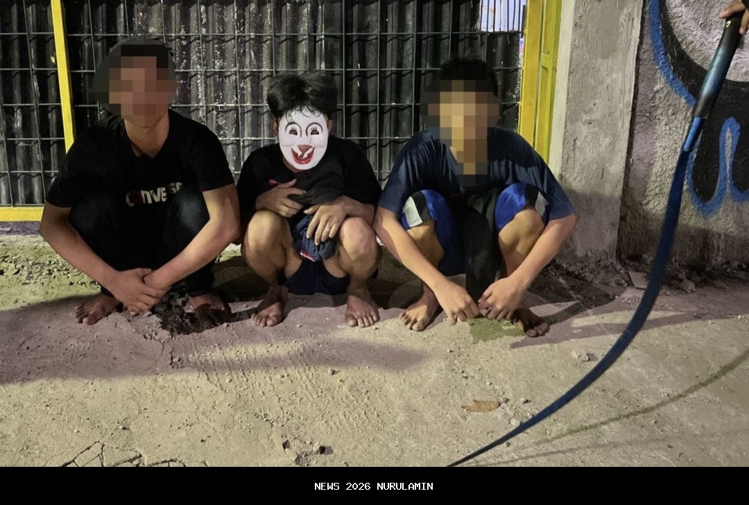 Patroli dini hari, polisi amankan 14 pemuda bawa sajam diduga hendak tawuran di Jakarta Selatan