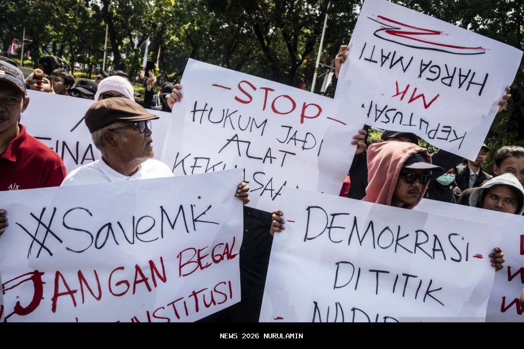 Aktivis Protes Tuntut Pemecatan, Diduga Langgar Putusan MK