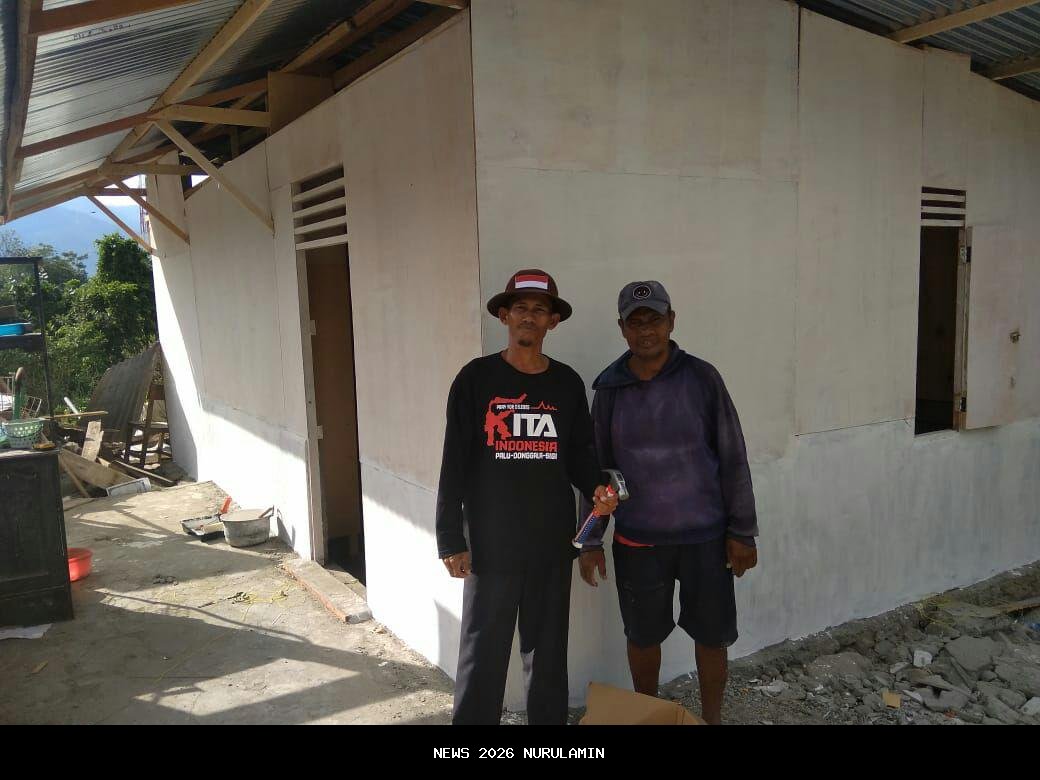 500 Meter Pipa Air Dipasang Relawan PKS Riau untuk Bantu Korban Bencana di Malalak Sumbar