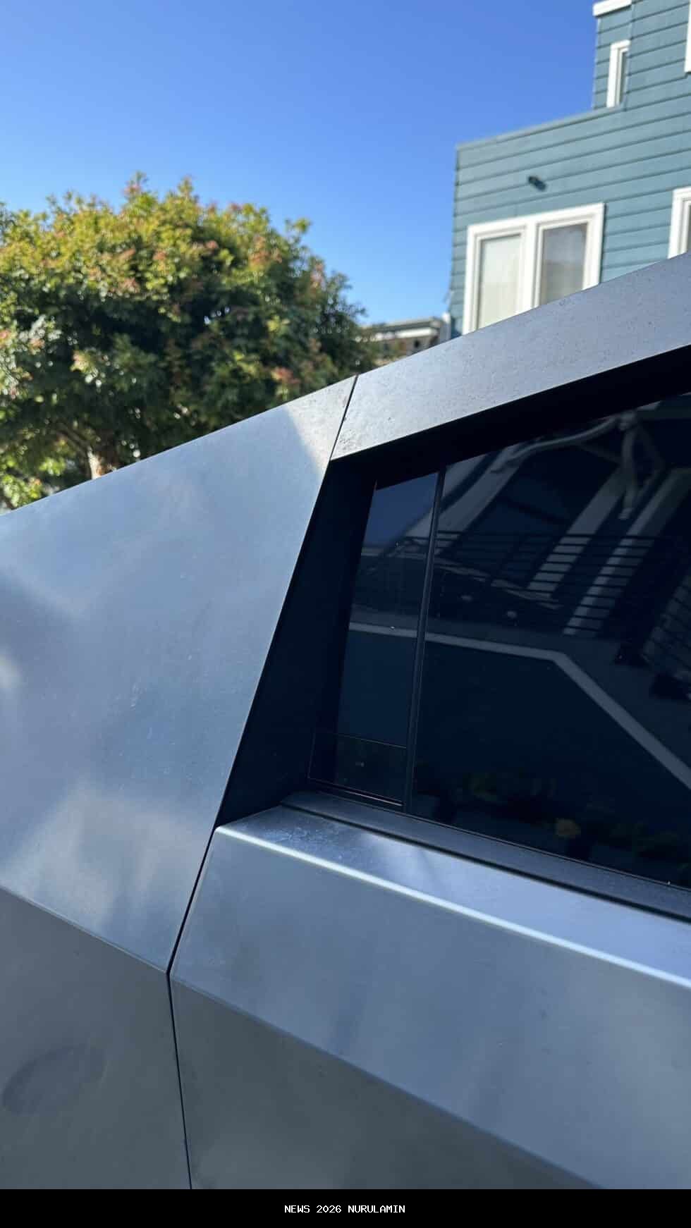 Masalah Wiper Cybertruck Dibongkar, Tesla Dianggap Gagal Desain Wiper Tunggal