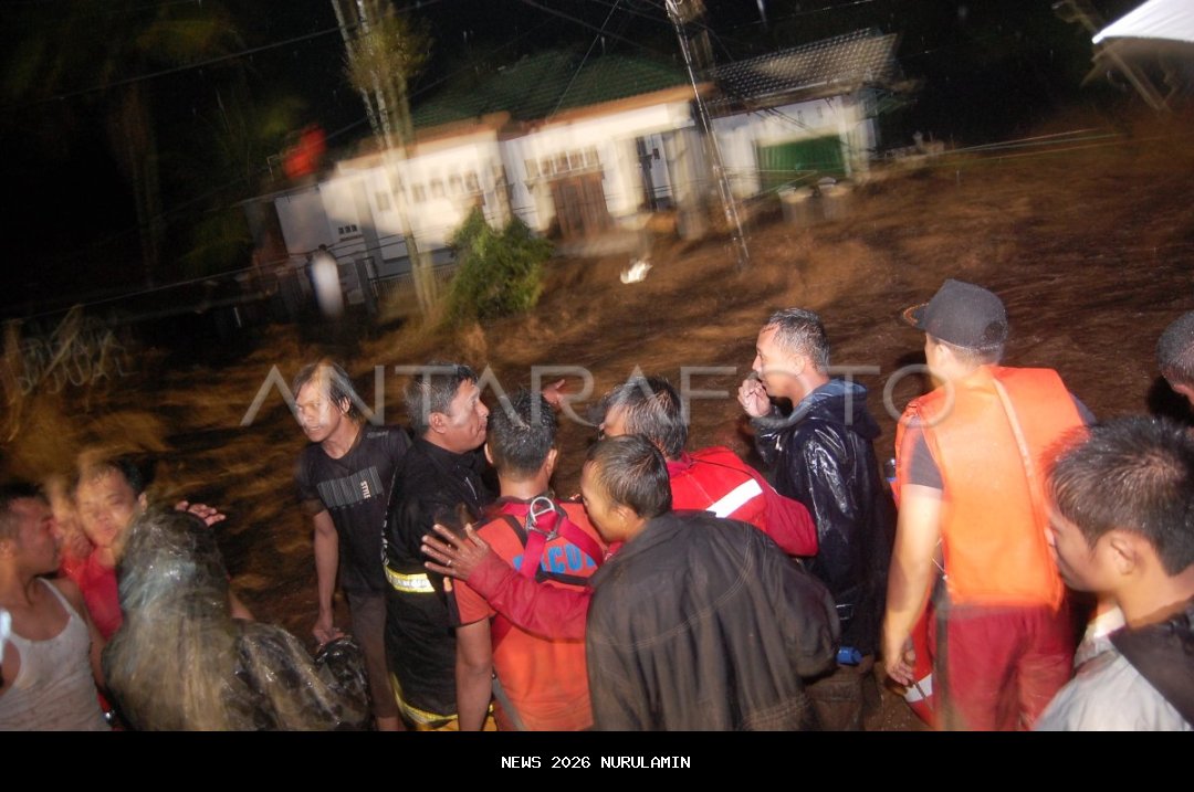 Dua Warga Padang Masih Hilang Akibat Banjir Bandang, Pencarian Lanjut hingga Senin Depan