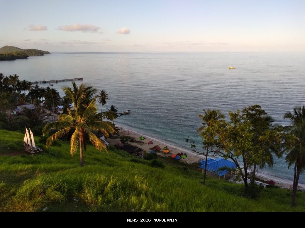 Akses Pantai Teluk Tamiang Diperbaiki, Awaludin Ucapkan Terima Kasih ke Pemkab Kotabaru