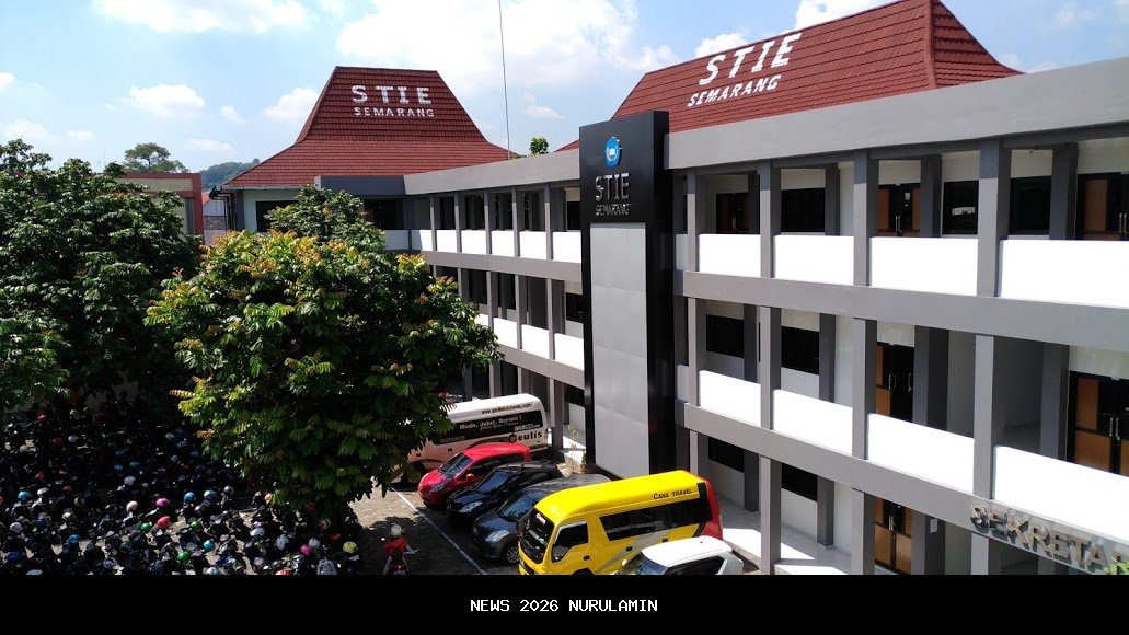 STIE Miftahul Huda Subang Luluskan 182 Wisudawan