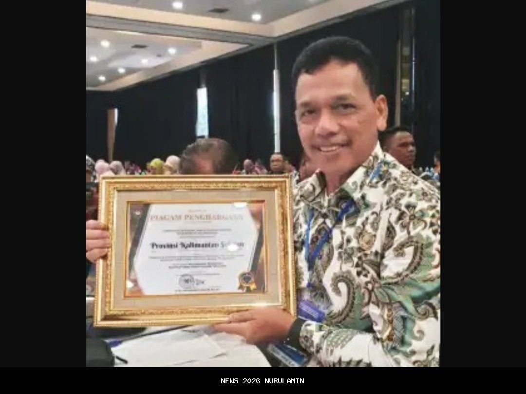 Bupati Tanah Bumbu Terima Penghargaan Hibah Markas Polairud Muara Bunati