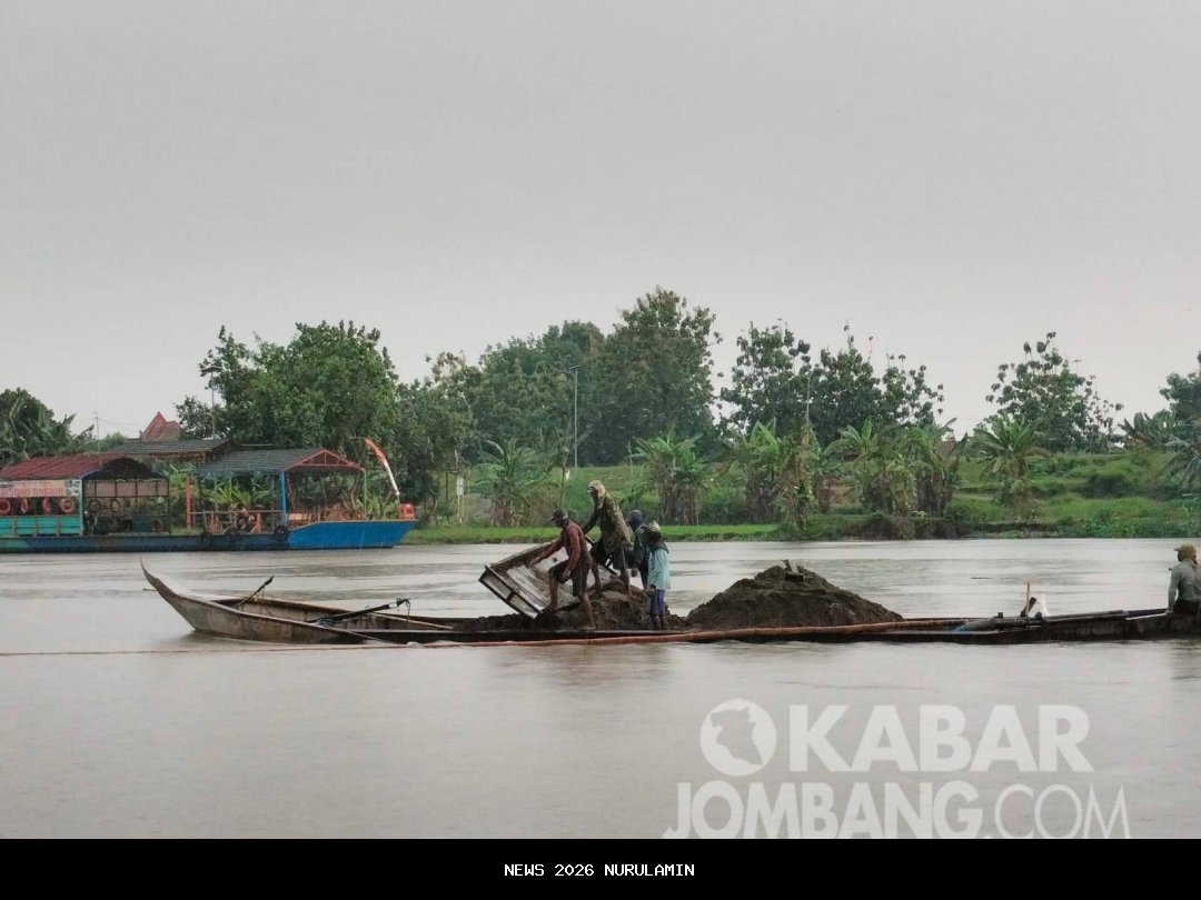 Ecoton Ungkap Bahaya Tersembunyi Limbah di Sungai Brantas Jombang