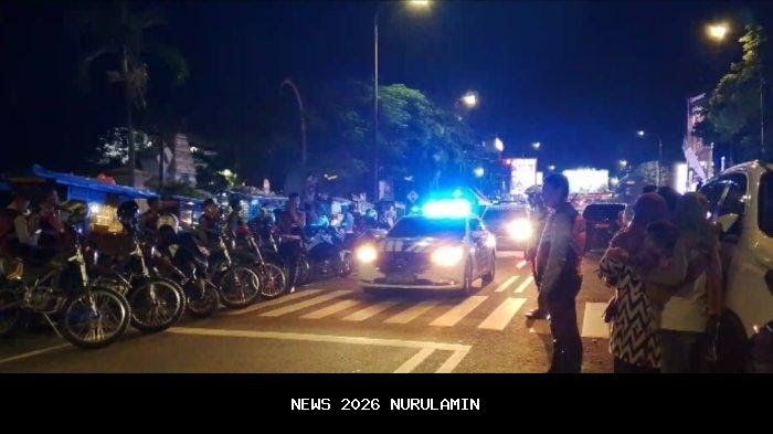 Malam Tahun Baru, Lalu Lintas di Alun-Alun Kota Serang Lancar