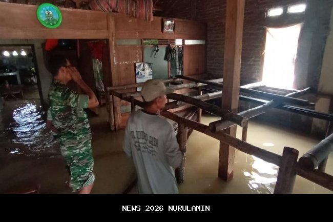Kisah menyedihkan warga Ciluluk Lebak: Dua hari terendam banjir, bantuan tak datang, lapar melarat