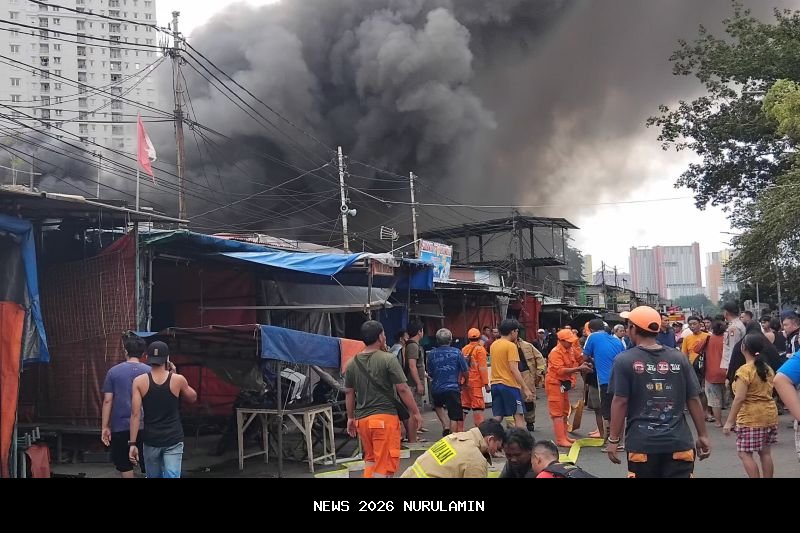 Isak Tangis Mengiringi Pemakaman Novia, Ibu Hamil Korban Kebakaran Terra Drone