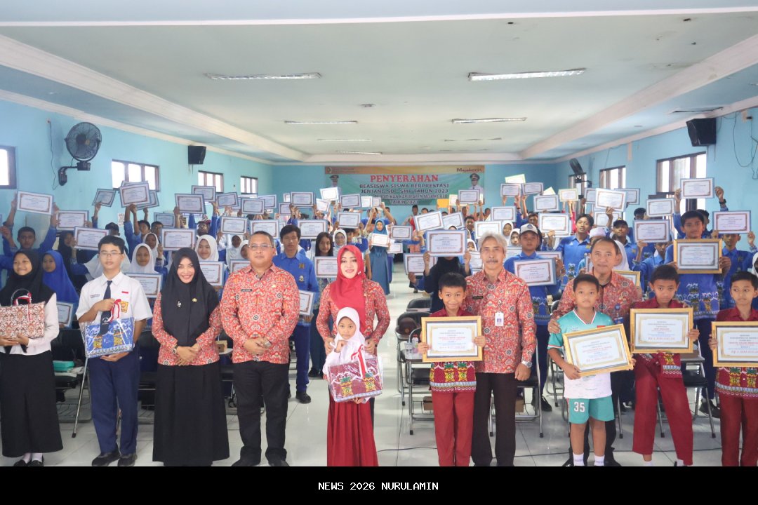 Berita Baik! 100 Siswa Kudus Dapat Beasiswa Rp1 Juta, Ini Pesan Bupati