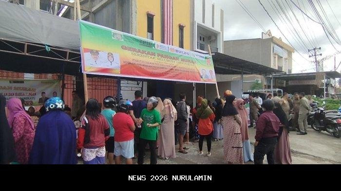 Harbolnas, Ratusan Ibu-Ibu di Pasangkayu Serbu Toko Perabot Murah