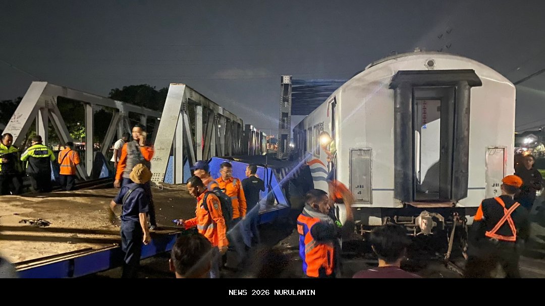 Mencari rezeki di balik bajaj online Semarang, dari pensiunan masinis hingga driver yang bersyukur