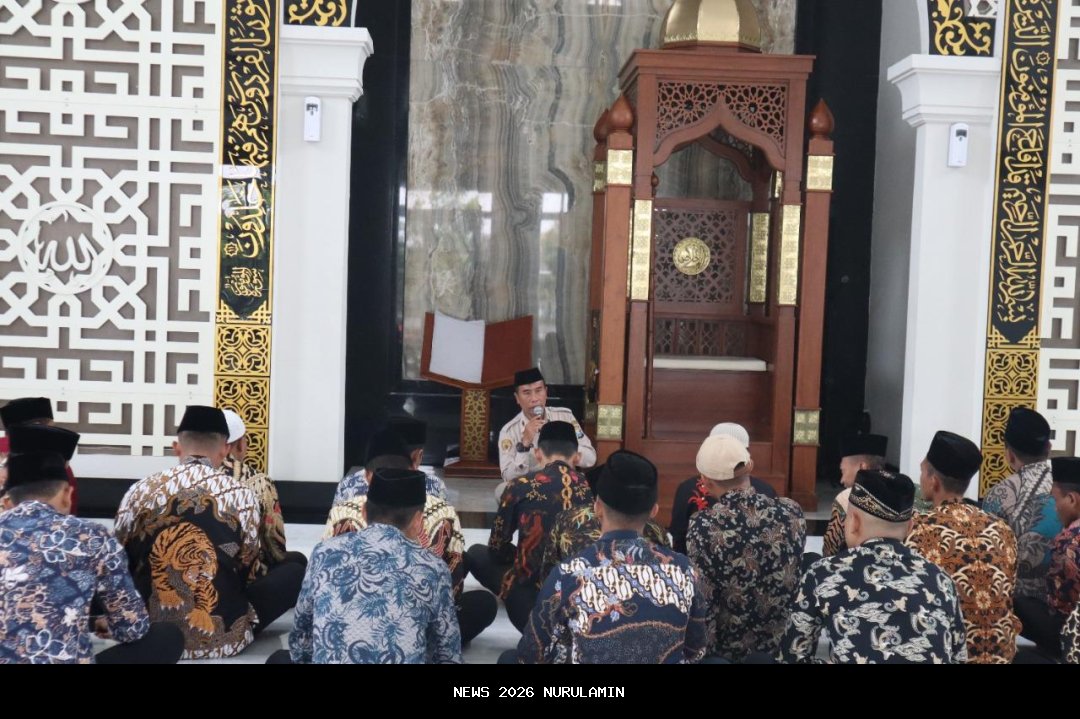 Empati untuk Korban Bencana, Malam Tahun Baru 2026 di Blora Diisi Doa Bersama