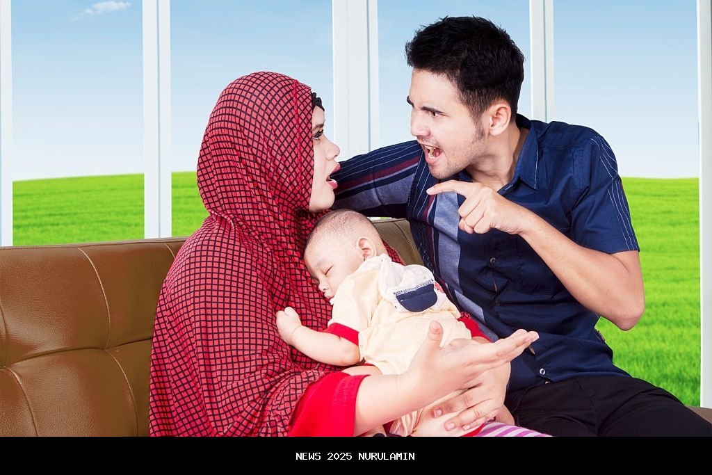 Suami Baru Jadi PPPK, Istri Pasang Baliho Tuduh Selingkuh dan KDRT: Saya Diusir