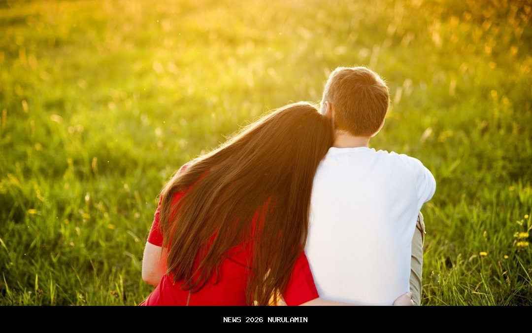 Pasangan suami istri viral masak di pinggir jalan, jadi tempat istirahat populer