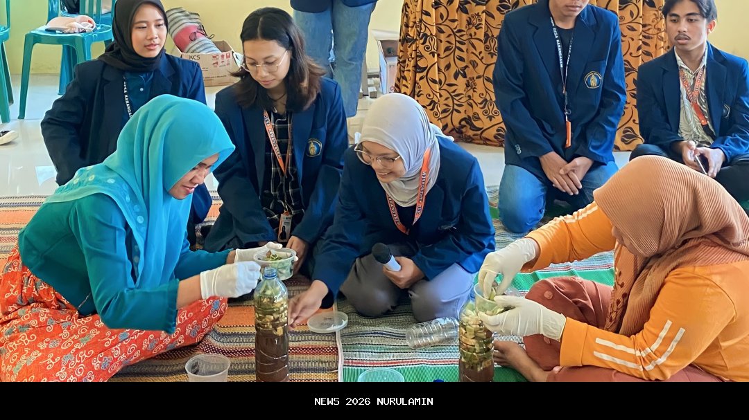 Ratusan Sekolah Dasar di Makassar Kompak Buat Eco Enzyme di Hari Guru 2025