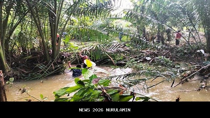Polsek Sanggau Ledo Kabupaten Bengkayang Antisipasi Banjir di Riam dan Kecamatan