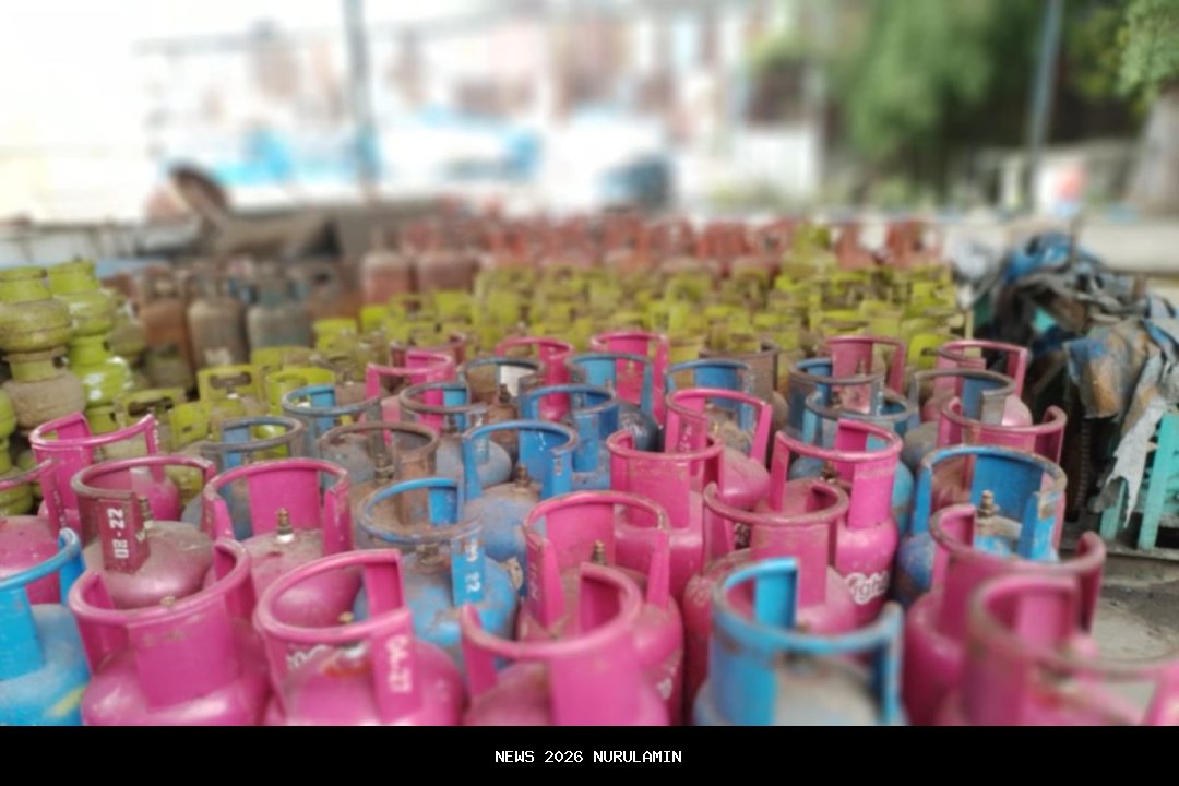 Satreskrim Polres Tasikmalaya Tangkap Pelaku Oplos Gas 12 Kg ke LPG 3 Kg Subsidi