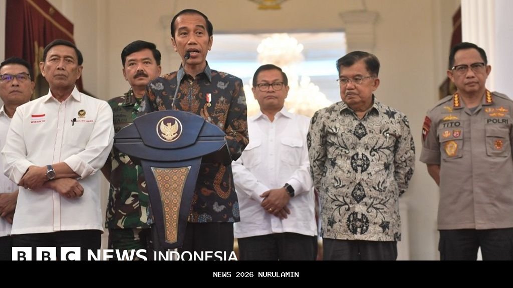 Prabowo bisa cegah ramalan kerusuhan Februari 2026 lewat Radical Break, Rocky Gerung singgung Jokowi