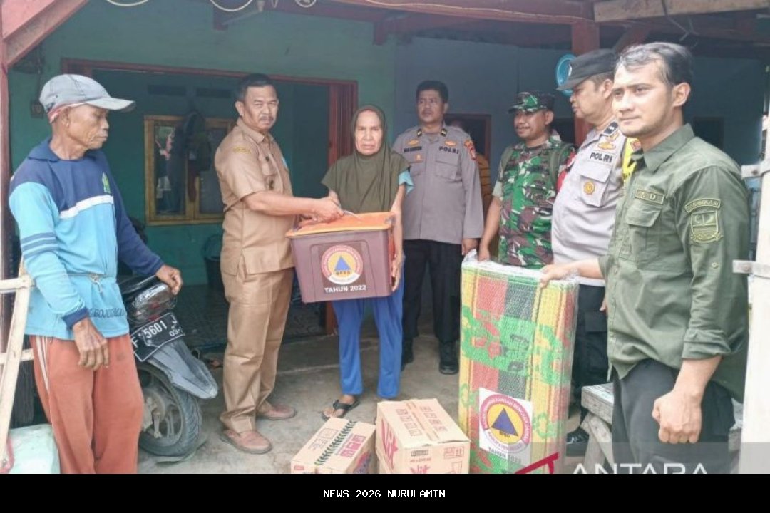 Warga Situkung Banjarnegara Dapat Bantuan Tunai Pasca Longsor