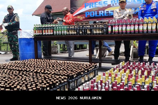 Polsek Pasirwangi Tindak Pengedar Miras Ilegal Jelang Nataru