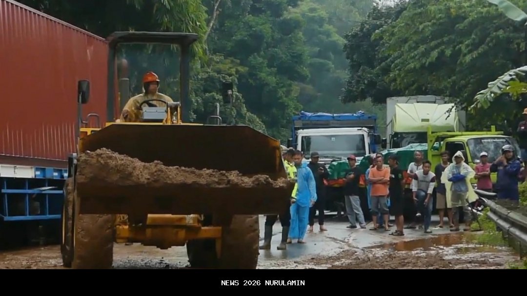 Lokasi Longsor Mencekam di Pasar Maninjau, Jalan Provinsi Lubuk Basung Lumpuh Total