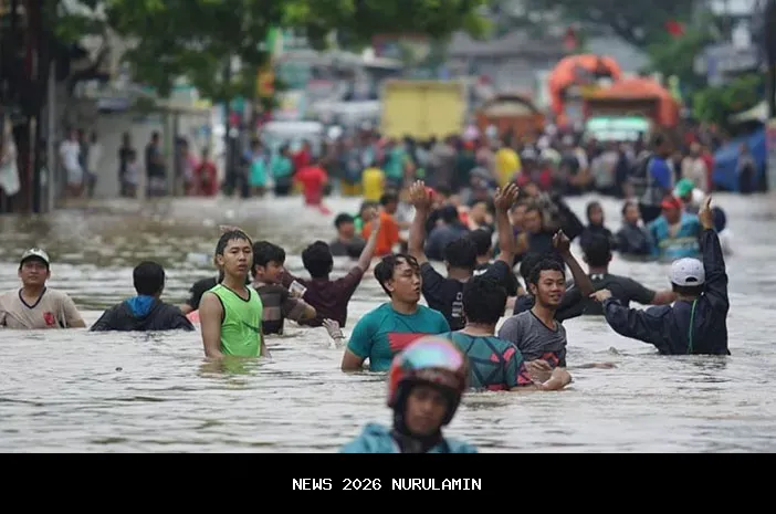 Waspada DBD dan Leptospirosis! Bersihkan Lingkungan Pasca Banjir di Jatim
