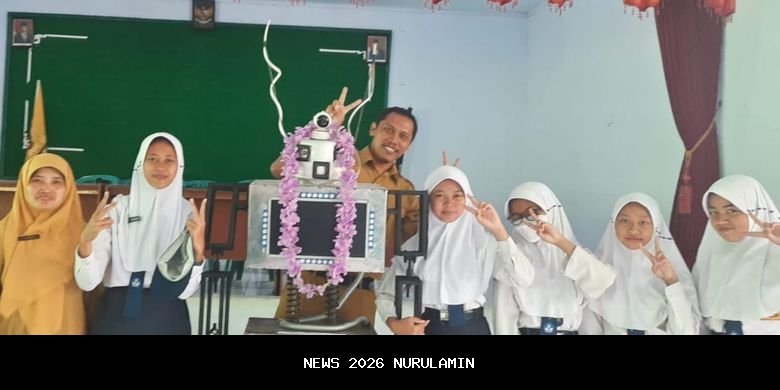 Penghargaan Dunia! 5 Siswa SMPN 1 Surabaya Ciptakan NeuroAid, Robot Pemantau Anak Autis