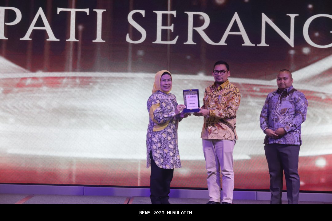 Camat Serang Raih Dua Penghargaan, Targetkan PBB Capai 70 Persen pada 2026