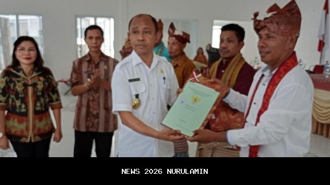 BPN Belu Serahkan Sertifikat Tanah untuk Warga Tiga Desa Nanaet Duabesi