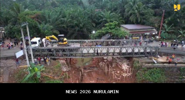 Presiden Prabowo Pantau Pembangunan Jembatan Bailey di Tapsel