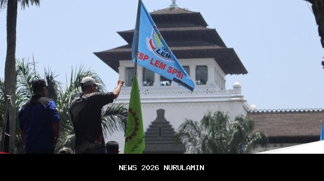 Buruh protes kenaikan UMP Jabar 2026, dinilai tak cukup untuk kebutuhan hidup