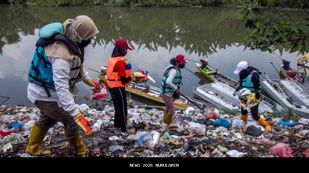 Darurat Sampah Mojokerto, Bupati Albarra Larang Plastik Sekali Pakai