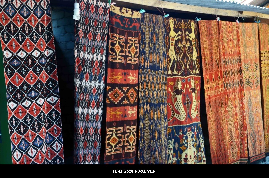 Tenun Pagatan Menarik Perhatian di BSCF 2025, Tanah Bumbu Perkenalkan Motif Karya Dekranasda