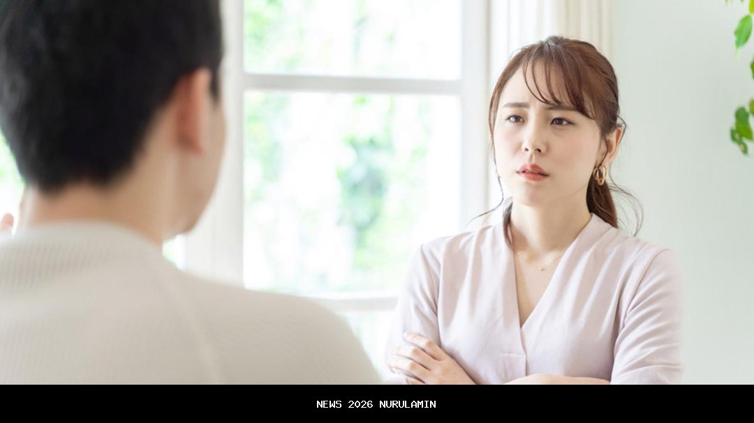 Tips menghadapi suami yang tidak peka untuk memulihkan komunikasi dan kehangatan rumah tangga