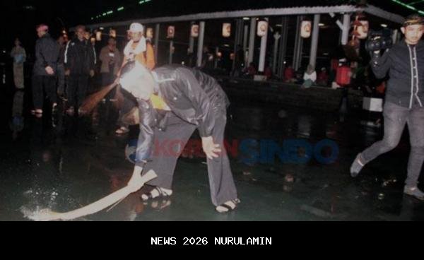 Di Balik Kemeriahan Tahun Baru, Ada Kerasulan Petugas Kebersihan Purwakarta