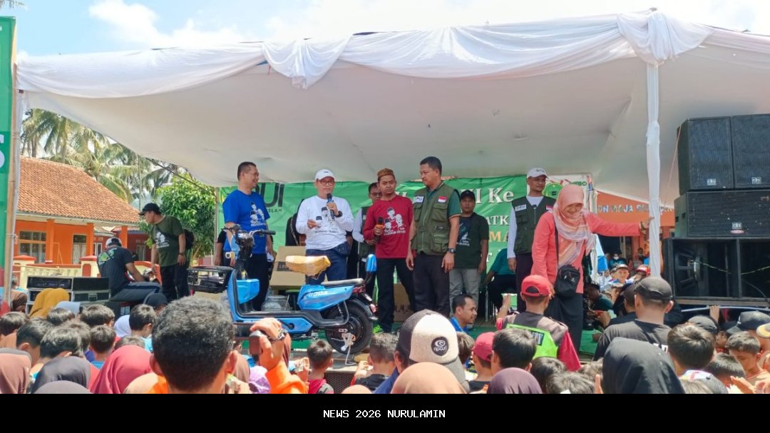 Upacara Milad PUI ke-108 Meriahkan Alun-Alun Haurgeulis, Ikuti Pelajar dan Guru
