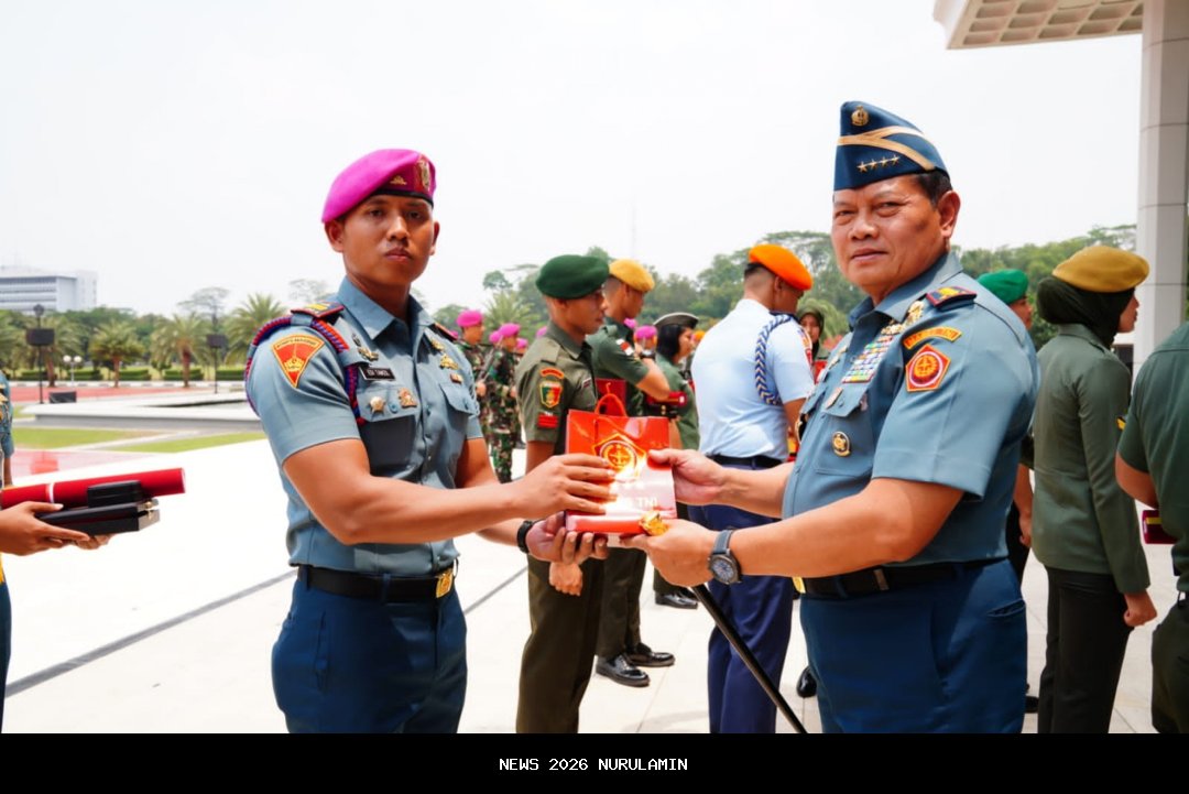 Panglima TNI dan Menhan Berikan Penghargaan KPLB kepada Prajurit Berprestasi di Timika