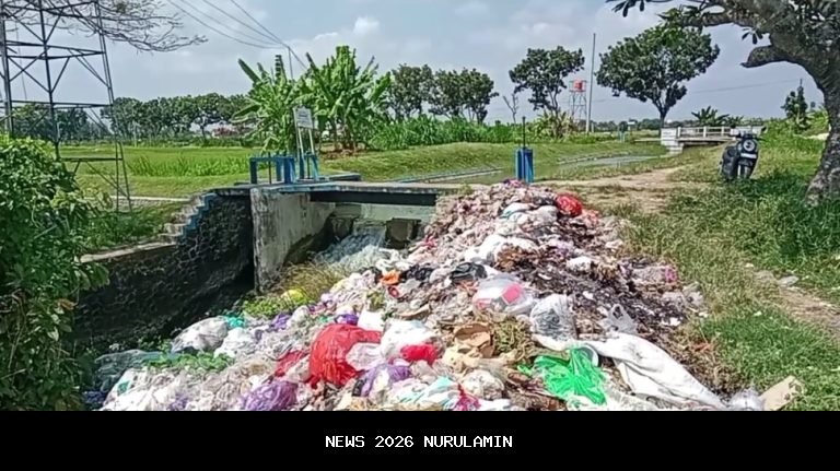 Tumpukan sampah timbulkan bau tak sedap, warga rusun PIK 2 Jaktim alami gangguan pernapasan