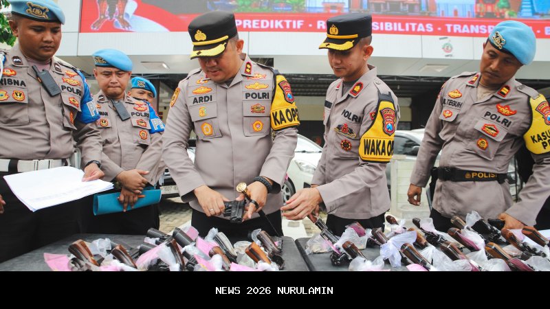 Tegaskan Komitmen Pengawasan Internal, Polsek Beduai Lakukan Pemeriksaan Senpi dan Amunisi Secara Menyeluruh