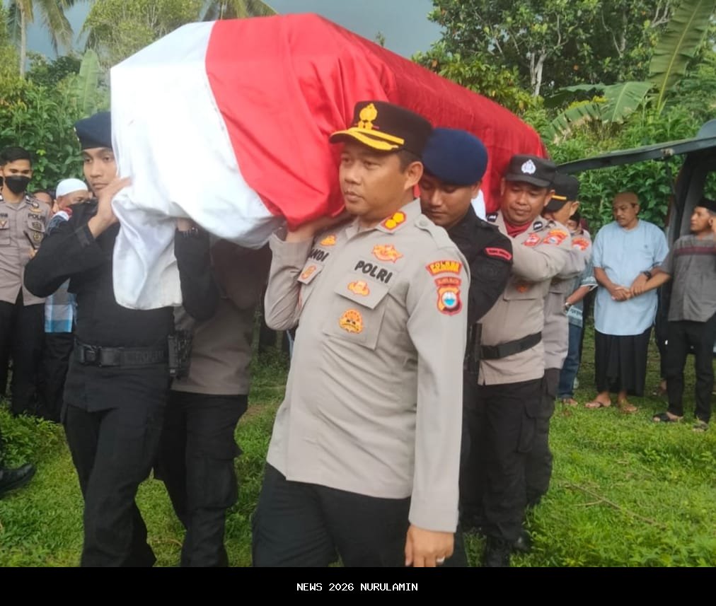 AKP Benyamin Natonis Menangis, Kapolres TTS Pimpin Penghormatan kepada Jenazah