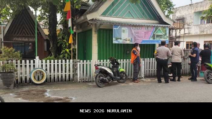 Lemas Sukardi, Tukang Parkir yang Kehilangan Anaknya Akibat Tumor Pembuluh Darah