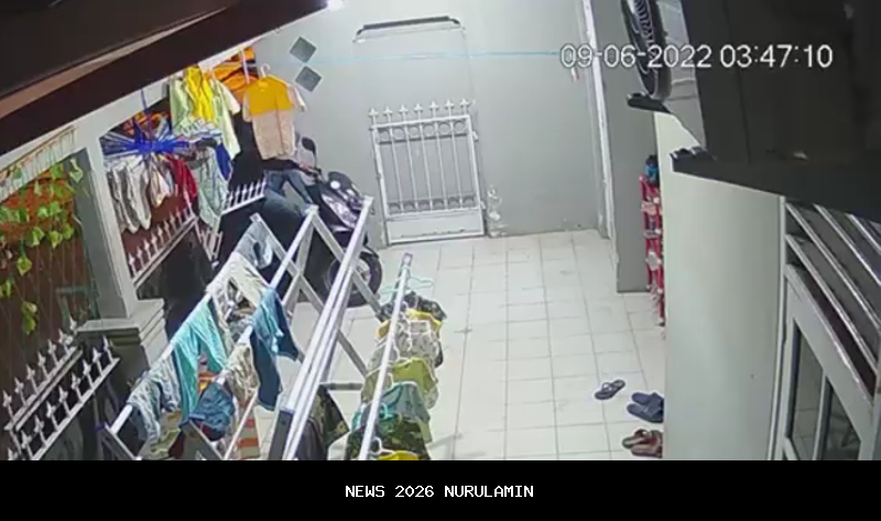 Detik-detik siswi SD tahan dan terseret motor maling yang ambil barang-barang di rumahnya