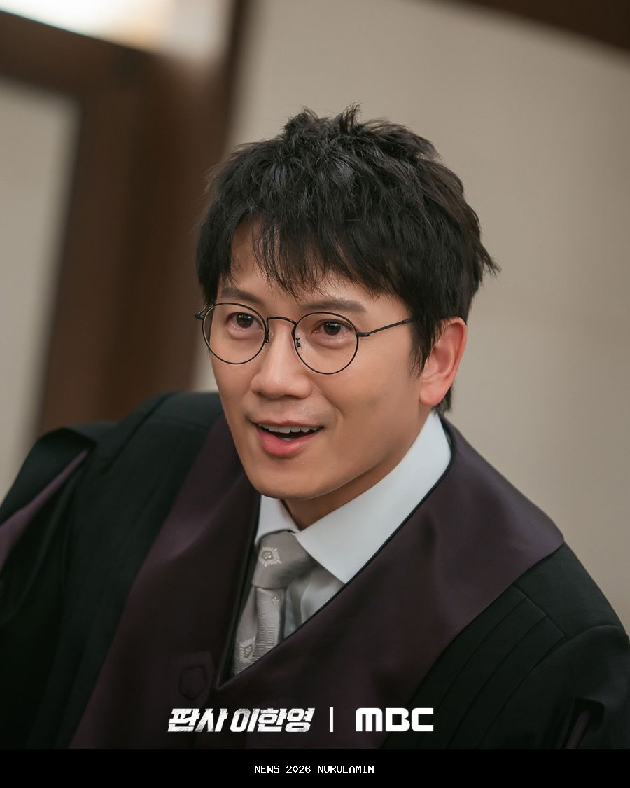 Nonton & sinopsis The Judge Returns episode 2: Ji Sung meledak marah pada Bae In Hyuk di pengadilan