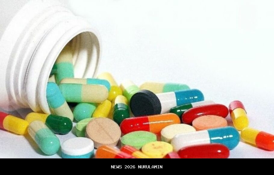 Obat Tetes Mata atau Kompres Dingin: Solusi Efektif Mata Merah Akibat Debu dan Alergi