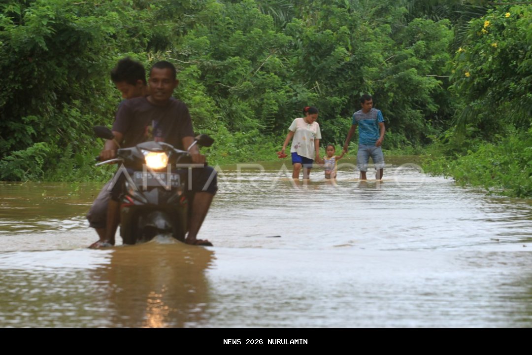 Jamaluddin Idham Bantu Warga Banjir Nagan Raya dengan 12 Ton Beras